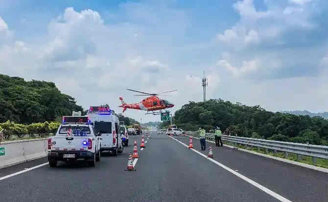 察布查尔高速公路汽车救援案例
